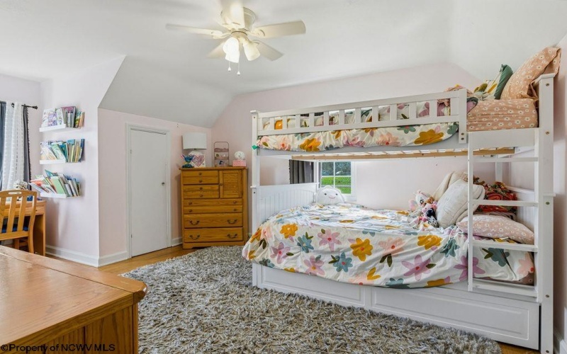 131 5th Street, Bridgeport, West Virginia 26330, 3 Bedroom Bedrooms, 8 Room Rooms,2 BathroomBathrooms,Single Family Detached,For Sale,5th,0,10166761