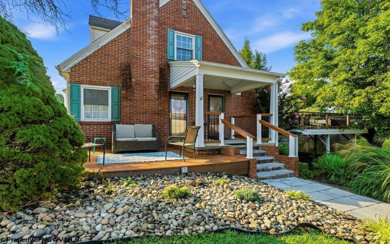 131 5th Street, Bridgeport, West Virginia 26330, 3 Bedroom Bedrooms, 8 Room Rooms,2 BathroomBathrooms,Single Family Detached,For Sale,5th,0,10166761