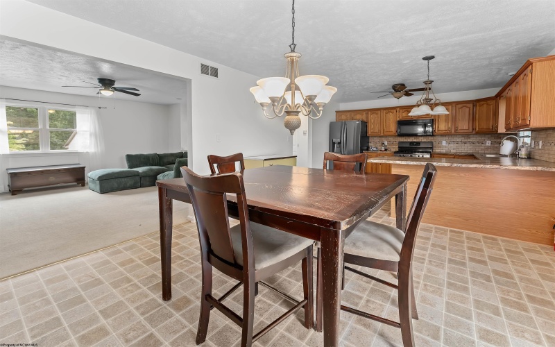 224 Aurora Drive, Morgantown, West Virginia 26508, 3 Bedroom Bedrooms, 6 Room Rooms,2 BathroomBathrooms,Single Family Detached,For Sale,Aurora,0,10166760