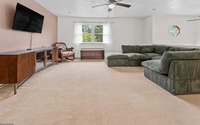 224 Aurora Drive, Morgantown, West Virginia 26508, 3 Bedroom Bedrooms, 6 Room Rooms,2 BathroomBathrooms,Single Family Detached,For Sale,Aurora,0,10166760