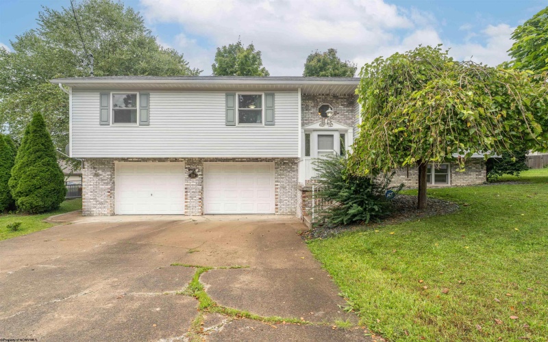 224 Aurora Drive, Morgantown, West Virginia 26508, 3 Bedroom Bedrooms, 6 Room Rooms,2 BathroomBathrooms,Single Family Detached,For Sale,Aurora,0,10166760