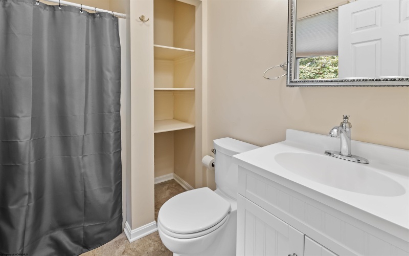 224 Aurora Drive, Morgantown, West Virginia 26508, 3 Bedroom Bedrooms, 6 Room Rooms,2 BathroomBathrooms,Single Family Detached,For Sale,Aurora,0,10166760