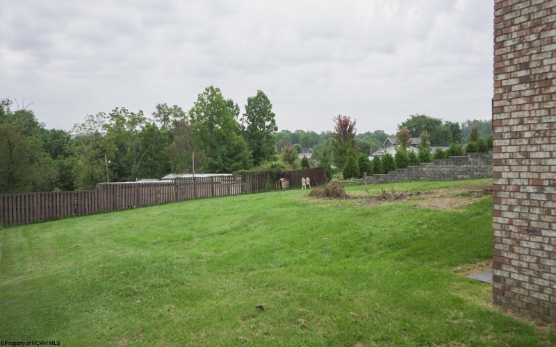 204 David Drive, Uniontown, West Virginia 15401, 3 Bedroom Bedrooms, 9 Room Rooms,2 BathroomBathrooms,Single Family Detached,For Sale,David,0,10166762