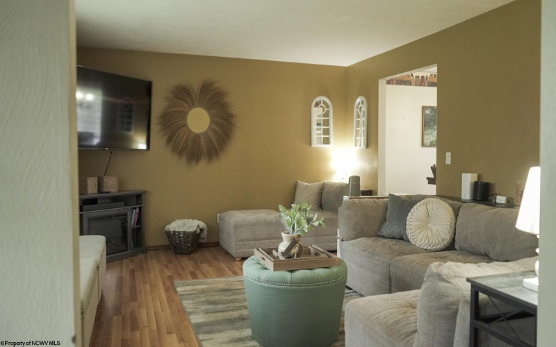 204 David Drive, Uniontown, West Virginia 15401, 3 Bedroom Bedrooms, 9 Room Rooms,2 BathroomBathrooms,Single Family Detached,For Sale,David,0,10166762