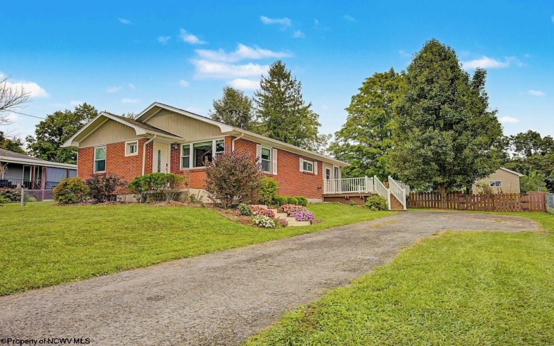 1404 Buckhannon Avenue, Morgantown, West Virginia 26508, 2 Bedroom Bedrooms, 6 Room Rooms,1 BathroomBathrooms,Single Family Detached,For Sale,Buckhannon,0,10166759