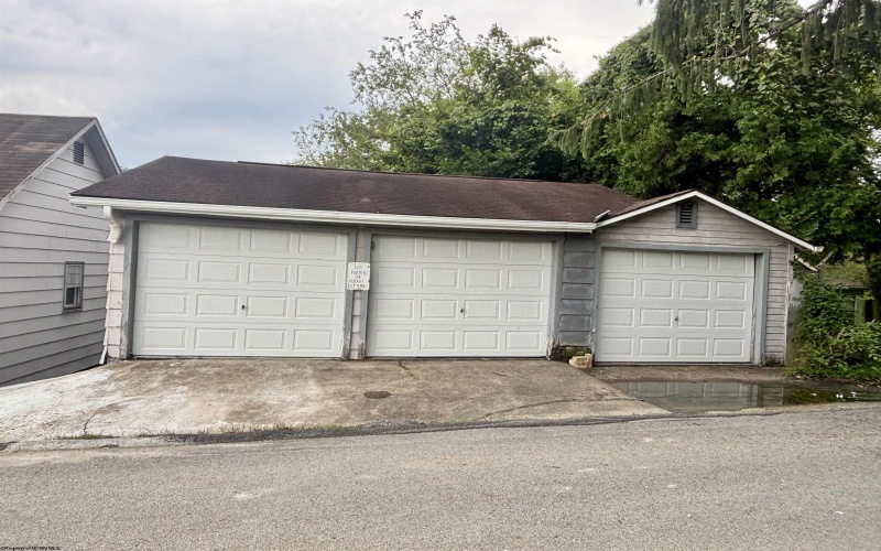 1207 25th Street, Clarksburg, West Virginia 26301, 1 Bedroom Bedrooms, 3 Room Rooms,1 BathroomBathrooms,Single Family Detached,For Sale,25th,0,10166770