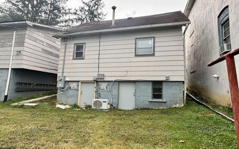 1207 25th Street, Clarksburg, West Virginia 26301, 1 Bedroom Bedrooms, 3 Room Rooms,1 BathroomBathrooms,Single Family Detached,For Sale,25th,0,10166770