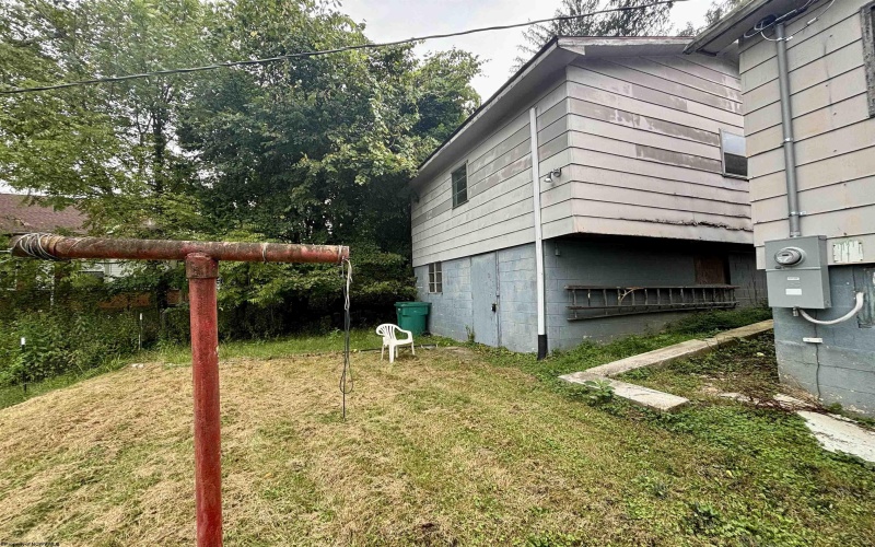 1207 25th Street, Clarksburg, West Virginia 26301, 1 Bedroom Bedrooms, 3 Room Rooms,1 BathroomBathrooms,Single Family Detached,For Sale,25th,0,10166770