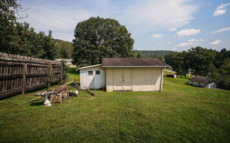 3608 Freedom Highway, Fairmont, West Virginia 26554, 3 Bedroom Bedrooms, 8 Room Rooms,2 BathroomBathrooms,Single Family Detached,For Sale,Freedom,0,10166769