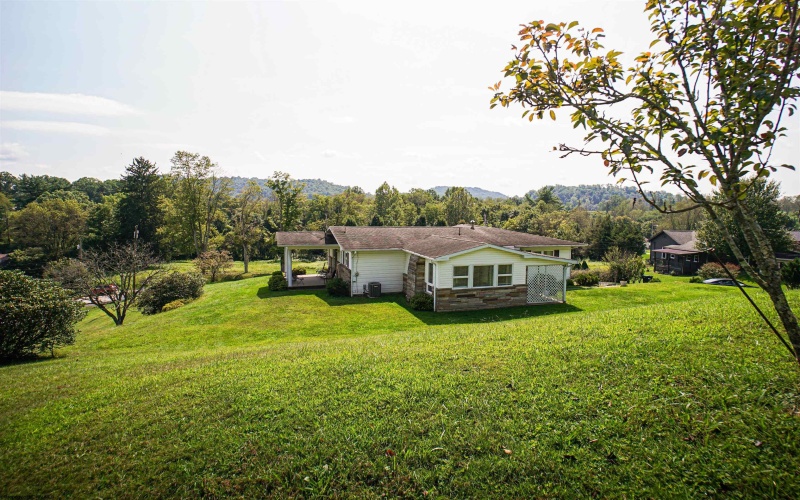 3608 Freedom Highway, Fairmont, West Virginia 26554, 3 Bedroom Bedrooms, 8 Room Rooms,2 BathroomBathrooms,Single Family Detached,For Sale,Freedom,0,10166769