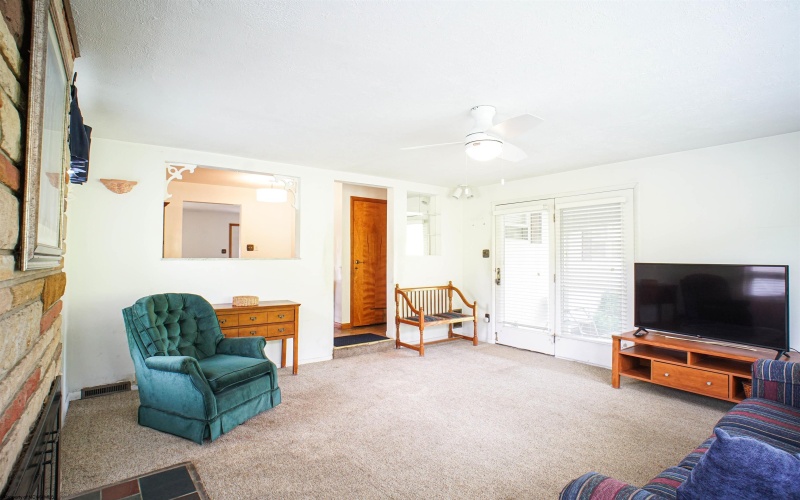 3608 Freedom Highway, Fairmont, West Virginia 26554, 3 Bedroom Bedrooms, 8 Room Rooms,2 BathroomBathrooms,Single Family Detached,For Sale,Freedom,0,10166769