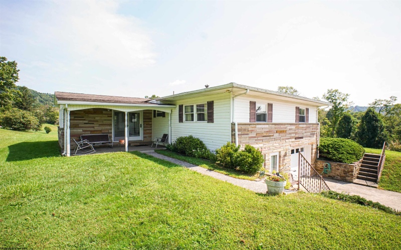 3608 Freedom Highway, Fairmont, West Virginia 26554, 3 Bedroom Bedrooms, 8 Room Rooms,2 BathroomBathrooms,Single Family Detached,For Sale,Freedom,0,10166769