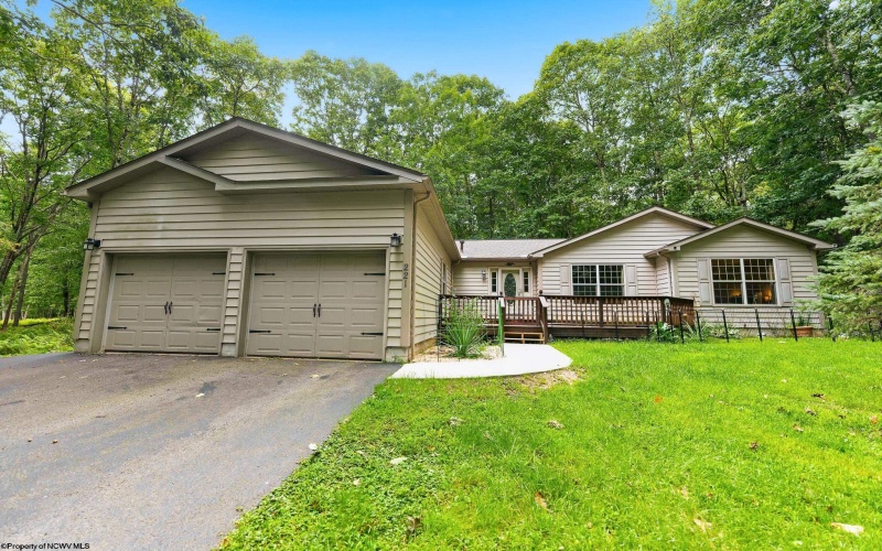 221 Anemone Lane, Terra Alta, West Virginia 26764, 3 Bedroom Bedrooms, 8 Room Rooms,2 BathroomBathrooms,Single Family Detached,For Sale,Anemone,0,10166774