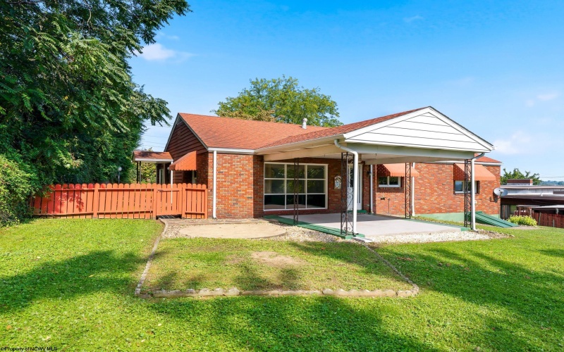 441 Morgantown Street, Uniontown, Pennsylvania 15401, 2 Bedroom Bedrooms, 6 Room Rooms,1 BathroomBathrooms,Single Family Detached,For Sale,Morgantown,0,10166795