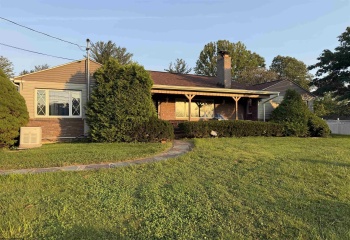 3 Erwin Lane, Fairmont, West Virginia 26554, 3 Bedroom Bedrooms, 8 Room Rooms,3 BathroomBathrooms,Single Family Detached,For Sale,Erwin,0,10166796