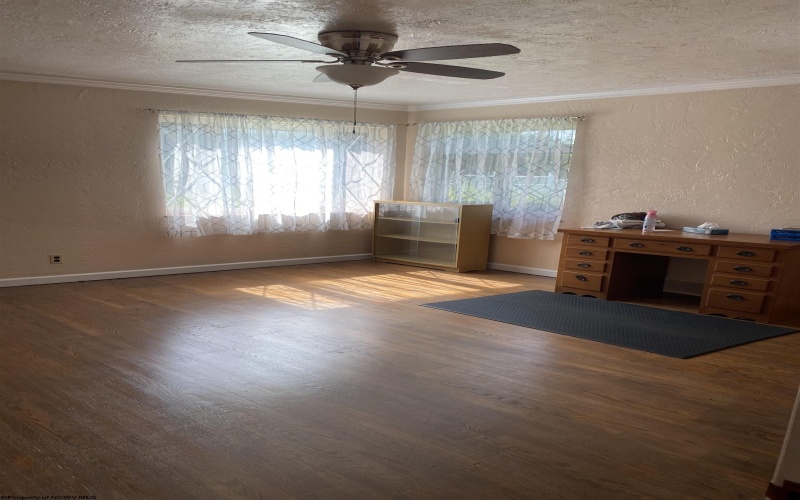 3 Erwin Lane, Fairmont, West Virginia 26554, 3 Bedroom Bedrooms, 8 Room Rooms,3 BathroomBathrooms,Single Family Detached,For Sale,Erwin,0,10166796
