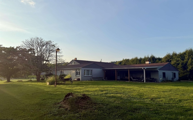 3 Erwin Lane, Fairmont, West Virginia 26554, 3 Bedroom Bedrooms, 8 Room Rooms,3 BathroomBathrooms,Single Family Detached,For Sale,Erwin,0,10166796
