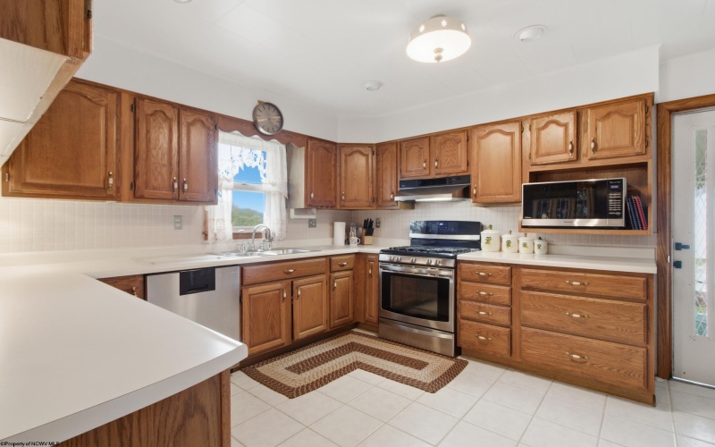 60 Stuart Avenue, West Union, West Virginia 26456-0000, 3 Bedroom Bedrooms, 7 Room Rooms,2 BathroomBathrooms,Single Family Detached,For Sale,Stuart,0,10166815