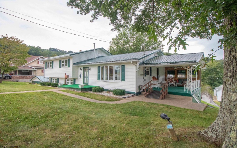 60 Stuart Avenue, West Union, West Virginia 26456-0000, 3 Bedroom Bedrooms, 7 Room Rooms,2 BathroomBathrooms,Single Family Detached,For Sale,Stuart,0,10166815
