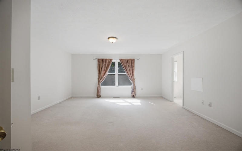 32 Fairway Drive, Mount Clare, West Virginia 26408, 3 Bedroom Bedrooms, 7 Room Rooms,2 BathroomBathrooms,Single Family Attached,For Sale,Fairway,0,10166813