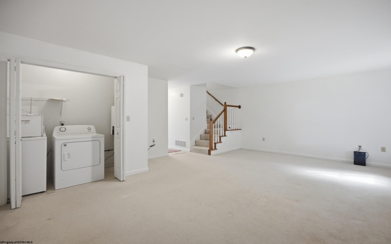 32 Fairway Drive, Mount Clare, West Virginia 26408, 3 Bedroom Bedrooms, 7 Room Rooms,2 BathroomBathrooms,Single Family Attached,For Sale,Fairway,0,10166813