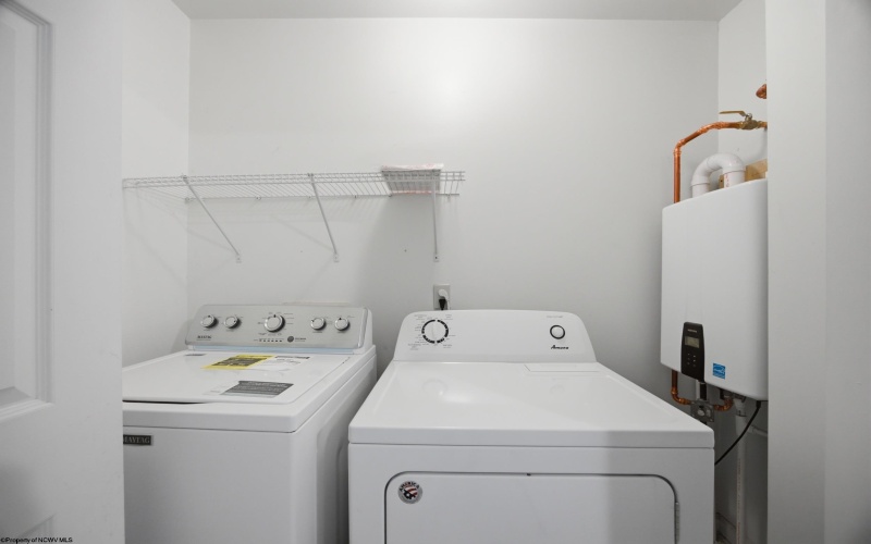32 Fairway Drive, Mount Clare, West Virginia 26408, 3 Bedroom Bedrooms, 7 Room Rooms,2 BathroomBathrooms,Single Family Attached,For Sale,Fairway,0,10166813
