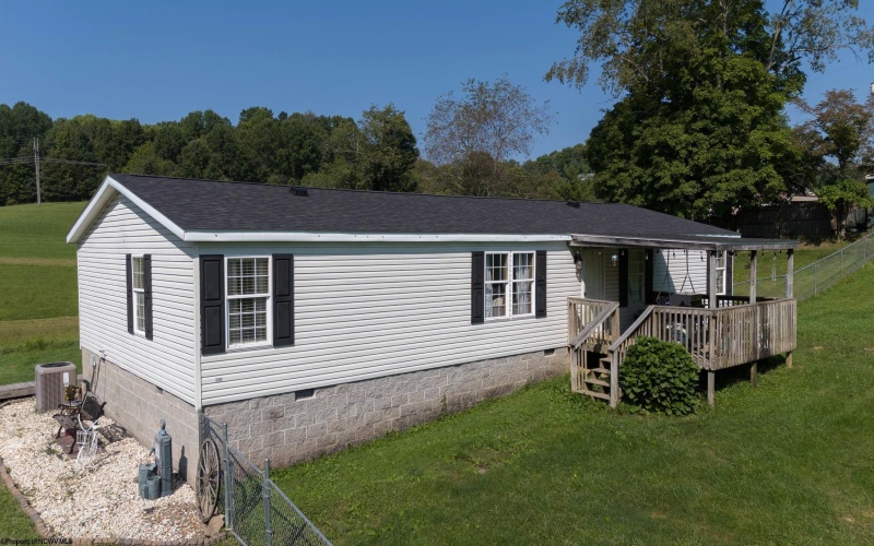 178 Heavenly Meadows Lane, Bridgeport, West Virginia 26330, 4 Bedroom Bedrooms, 6 Room Rooms,2 BathroomBathrooms,Single Family Detached,For Sale,Heavenly Meadows,0,10166799
