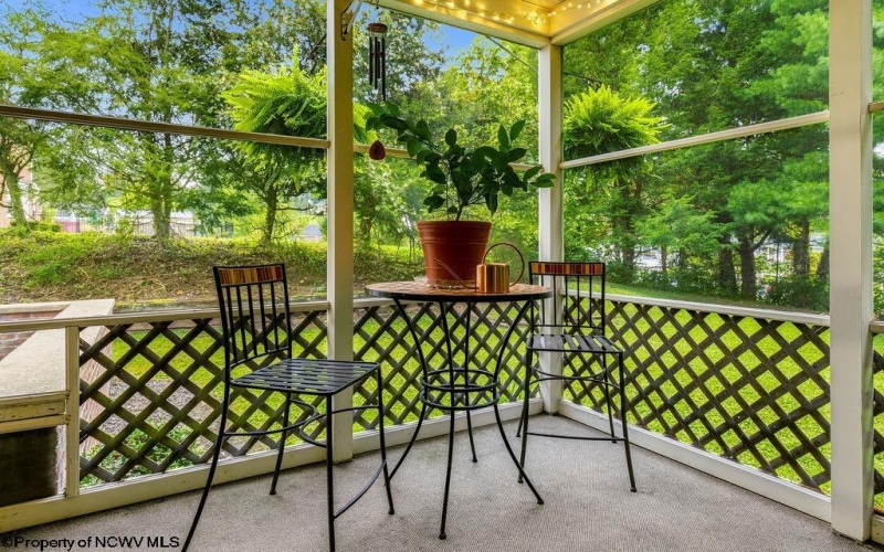 28 Diana Drive, Fairmont, West Virginia 26554, 4 Bedroom Bedrooms, 10 Room Rooms,3 BathroomBathrooms,Single Family Detached,For Sale,Diana,0,10166810
