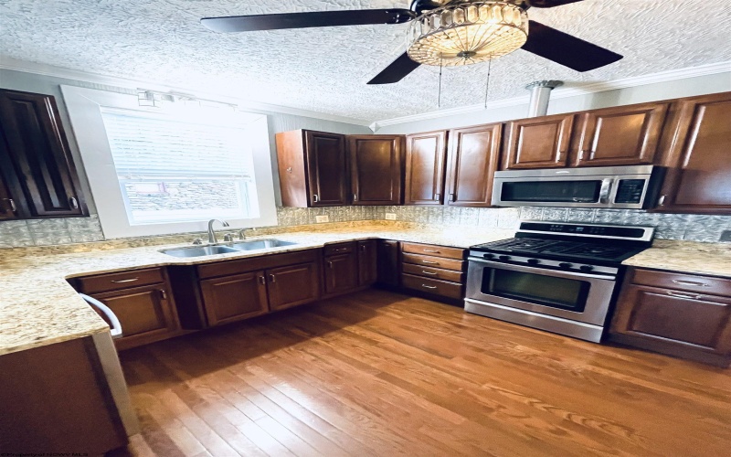 603 Pike Street, Barrackville, West Virginia 26559, 3 Bedroom Bedrooms, 9 Room Rooms,2 BathroomBathrooms,Single Family Detached,For Sale,Pike,0,10164140