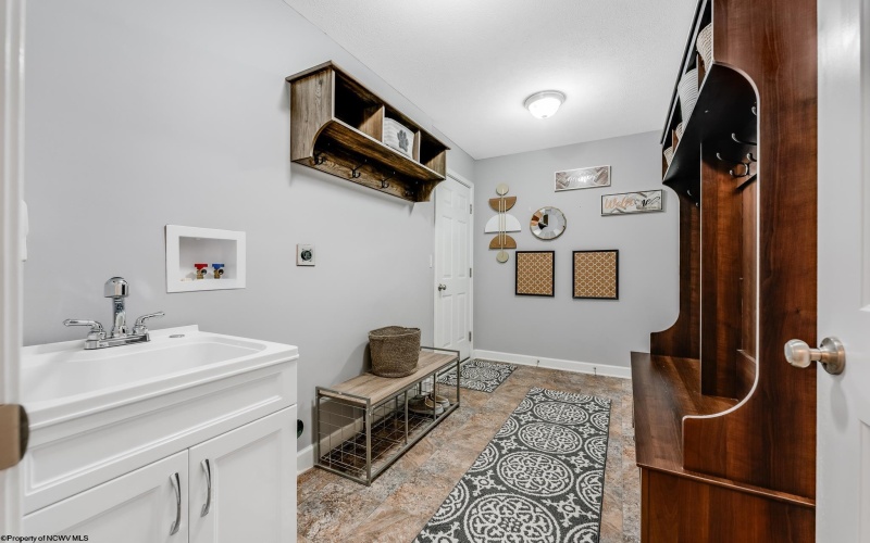 301 Stockett Road, Morgantown, West Virginia 26508, 4 Bedroom Bedrooms, 7 Room Rooms,3 BathroomBathrooms,Single Family Detached,For Sale,Stockett,0,10166805