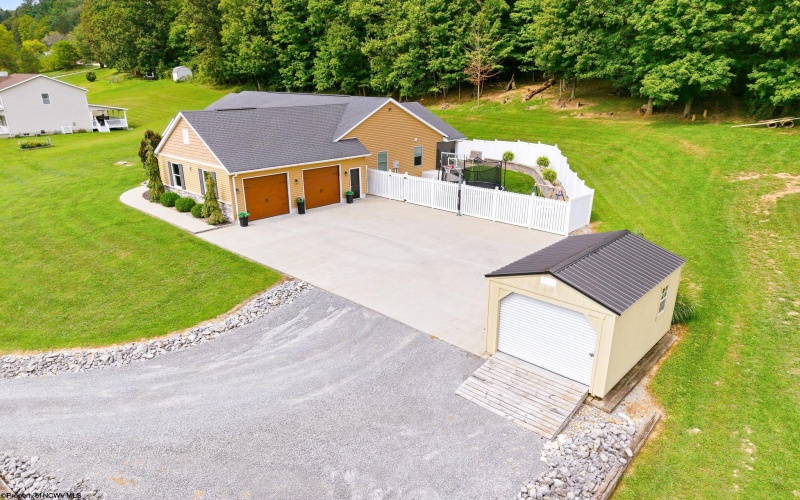 301 Stockett Road, Morgantown, West Virginia 26508, 4 Bedroom Bedrooms, 7 Room Rooms,3 BathroomBathrooms,Single Family Detached,For Sale,Stockett,0,10166805