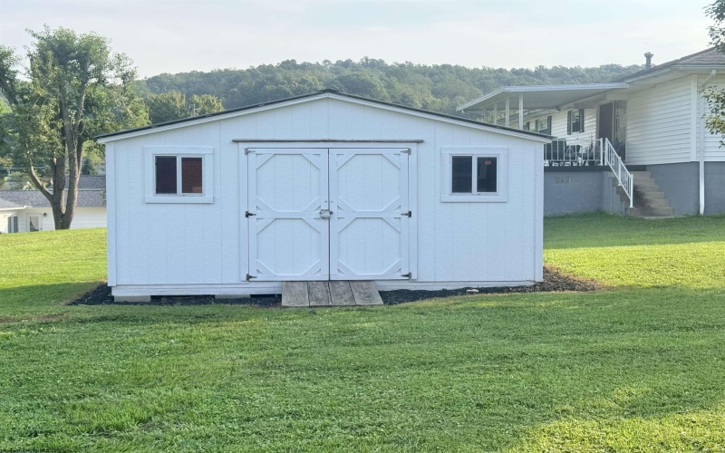 1613 Russell Court, Fairmont, West Virginia 26554, 3 Bedroom Bedrooms, 8 Room Rooms,2 BathroomBathrooms,Single Family Detached,For Sale,Russell,0,10166807