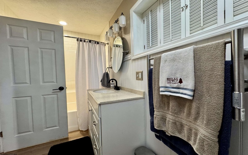 627 Valley Falls Road, Fairmont, West Virginia 26554, 2 Bedroom Bedrooms, 5 Room Rooms,1 BathroomBathrooms,Single Family Detached,For Sale,Valley Falls,0,10166816