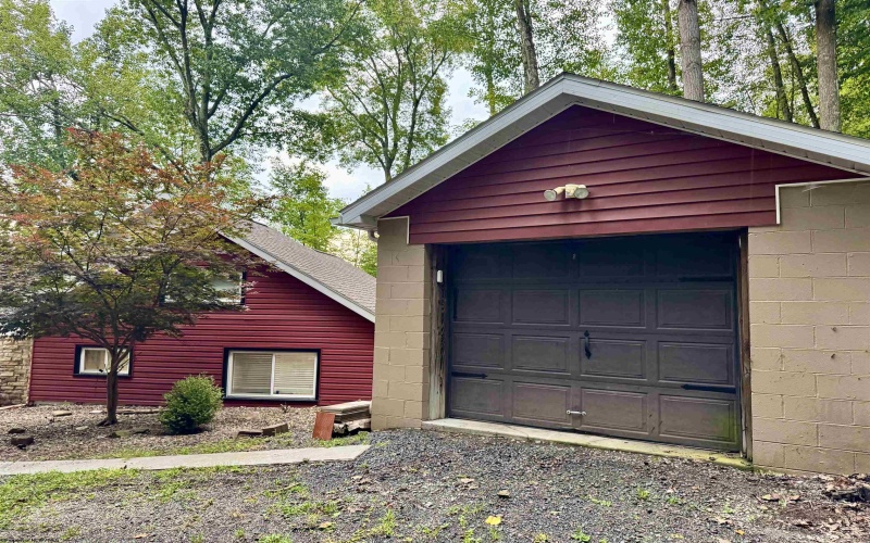 627 Valley Falls Road, Fairmont, West Virginia 26554, 2 Bedroom Bedrooms, 5 Room Rooms,1 BathroomBathrooms,Single Family Detached,For Sale,Valley Falls,0,10166816