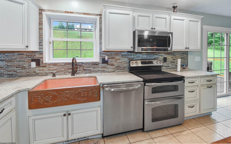 102 Saffel Hill Drive, Grafton, West Virginia 26354, 5 Bedroom Bedrooms, 14 Room Rooms,3 BathroomBathrooms,Single Family Detached,For Sale,Saffel Hill,0,10166824