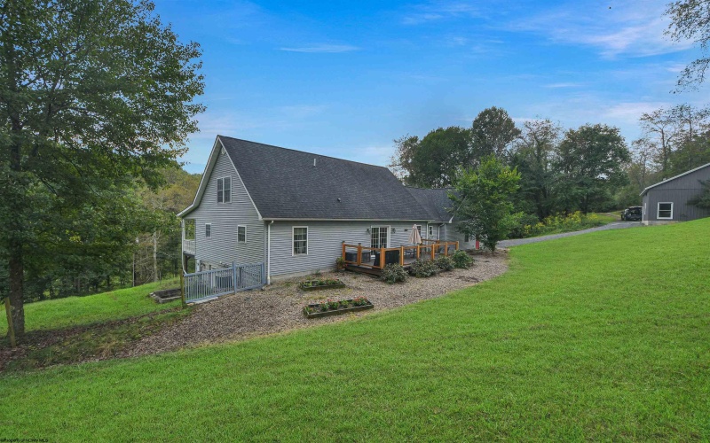 102 Saffel Hill Drive, Grafton, West Virginia 26354, 5 Bedroom Bedrooms, 14 Room Rooms,3 BathroomBathrooms,Single Family Detached,For Sale,Saffel Hill,0,10166824