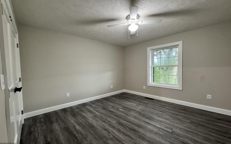 162 Fox Hill Lane, Fairmont, West Virginia 26554, 3 Bedroom Bedrooms, 6 Room Rooms,2 BathroomBathrooms,Single Family Detached,For Sale,Fox Hill,0,10166822