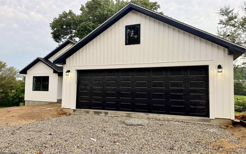 162 Fox Hill Lane, Fairmont, West Virginia 26554, 3 Bedroom Bedrooms, 6 Room Rooms,2 BathroomBathrooms,Single Family Detached,For Sale,Fox Hill,0,10166822
