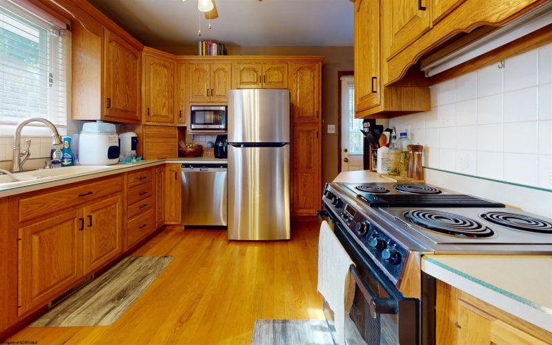 6 Cacapon Circle, Fairmont, West Virginia 26554, 3 Bedroom Bedrooms, 8 Room Rooms,2 BathroomBathrooms,Single Family Detached,For Sale,Cacapon,0,10166821 6 Cacapon Circle, Fairmont, West Virginia 26554, 3 Bedroom Bedrooms, 8 Room Rooms,2 BathroomBathrooms,Single Family Detached,For Sale,Cacapon,0,10166821