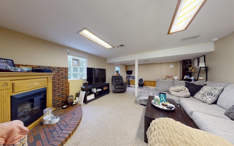 6 Cacapon Circle, Fairmont, West Virginia 26554, 3 Bedroom Bedrooms, 8 Room Rooms,2 BathroomBathrooms,Single Family Detached,For Sale,Cacapon,0,10166821 6 Cacapon Circle, Fairmont, West Virginia 26554, 3 Bedroom Bedrooms, 8 Room Rooms,2 BathroomBathrooms,Single Family Detached,For Sale,Cacapon,0,10166821