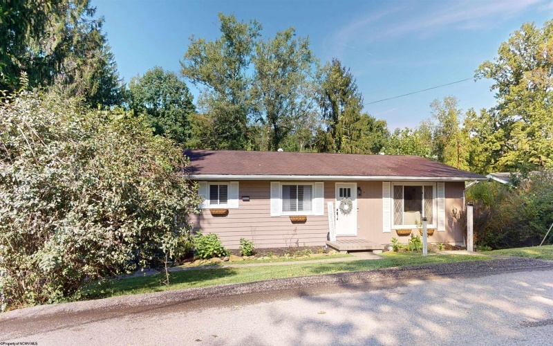 6 Cacapon Circle, Fairmont, West Virginia 26554, 3 Bedroom Bedrooms, 8 Room Rooms,2 BathroomBathrooms,Single Family Detached,For Sale,Cacapon,0,10166821 6 Cacapon Circle, Fairmont, West Virginia 26554, 3 Bedroom Bedrooms, 8 Room Rooms,2 BathroomBathrooms,Single Family Detached,For Sale,Cacapon,0,10166821