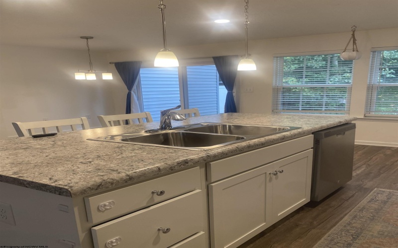 203 Queensbury CT Court, White Hall, West Virginia 26554, 3 Bedroom Bedrooms, 7 Room Rooms,2 BathroomBathrooms,Single Family Attached,For Sale,Queensbury CT,0,10166827