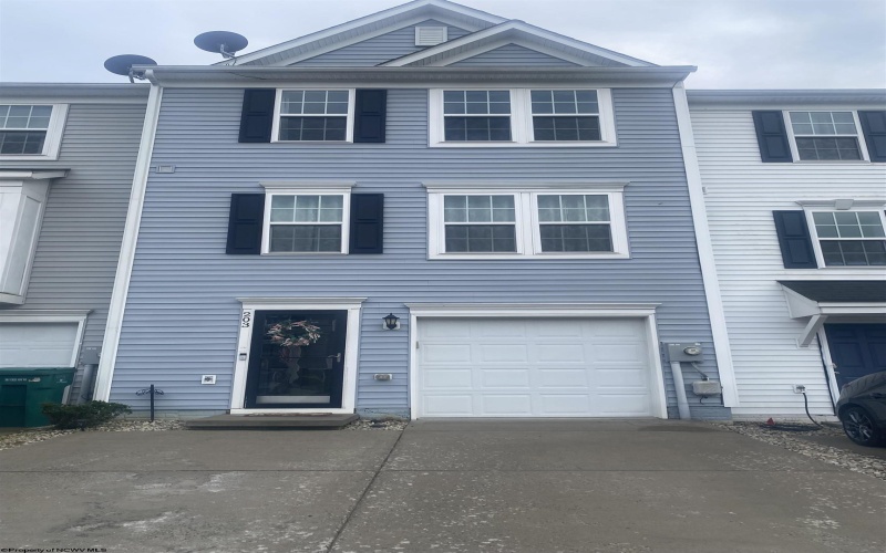 203 Queensbury CT Court, White Hall, West Virginia 26554, 3 Bedroom Bedrooms, 7 Room Rooms,2 BathroomBathrooms,Single Family Attached,For Sale,Queensbury CT,0,10166827