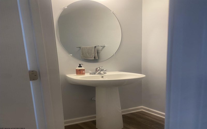 203 Queensbury CT Court, White Hall, West Virginia 26554, 3 Bedroom Bedrooms, 7 Room Rooms,2 BathroomBathrooms,Single Family Attached,For Sale,Queensbury CT,0,10166827