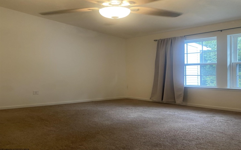 203 Queensbury CT Court, White Hall, West Virginia 26554, 3 Bedroom Bedrooms, 7 Room Rooms,2 BathroomBathrooms,Single Family Attached,For Sale,Queensbury CT,0,10166827
