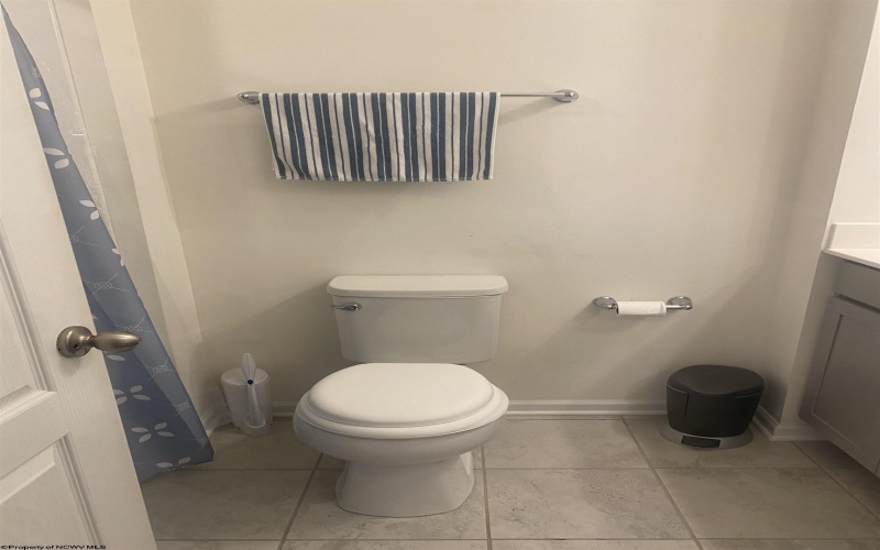 203 Queensbury CT Court, White Hall, West Virginia 26554, 3 Bedroom Bedrooms, 7 Room Rooms,2 BathroomBathrooms,Single Family Attached,For Sale,Queensbury CT,0,10166827