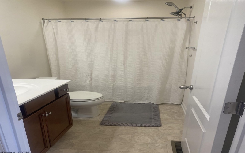 203 Queensbury CT Court, White Hall, West Virginia 26554, 3 Bedroom Bedrooms, 7 Room Rooms,2 BathroomBathrooms,Single Family Attached,For Sale,Queensbury CT,0,10166827