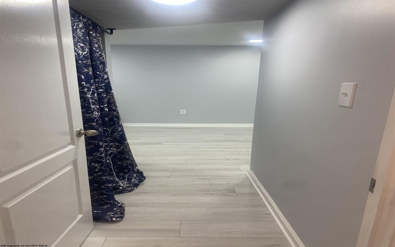 203 Queensbury CT Court, White Hall, West Virginia 26554, 3 Bedroom Bedrooms, 7 Room Rooms,2 BathroomBathrooms,Single Family Attached,For Sale,Queensbury CT,0,10166827