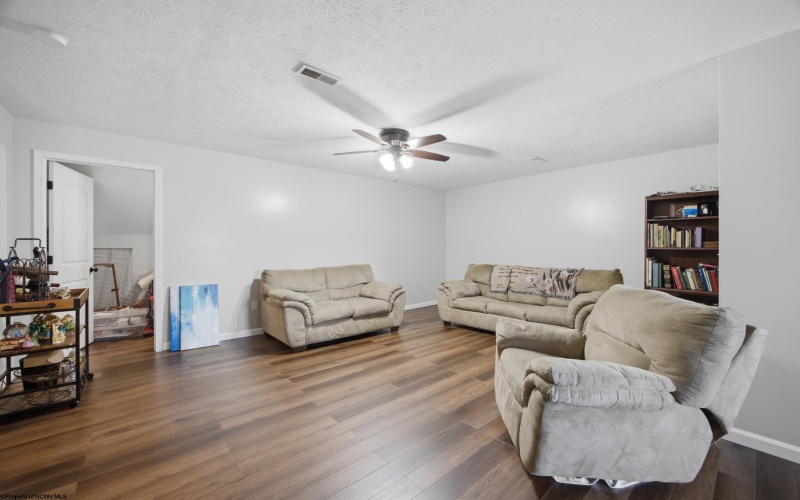 401 Tupelo Lane, Bridgeport, West Virginia 26330, 4 Bedroom Bedrooms, 6 Room Rooms,3 BathroomBathrooms,Single Family Attached,For Sale,Tupelo,0,10166832
