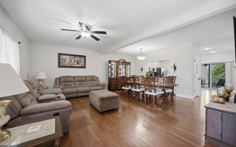 401 Tupelo Lane, Bridgeport, West Virginia 26330, 4 Bedroom Bedrooms, 6 Room Rooms,3 BathroomBathrooms,Single Family Attached,For Sale,Tupelo,0,10166832